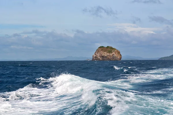ボートと太平洋からの眺め — ストック写真
