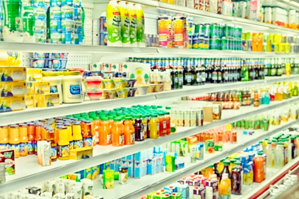 süpermarkette bulanık renkler dolu