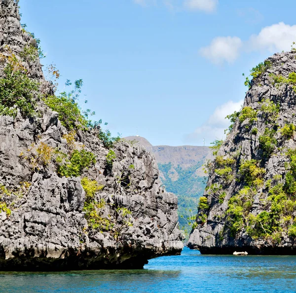 Filippijnen Uitzicht Vanaf Een Klif Van Prachtige Paradijs Baai Tropische — Stockfoto