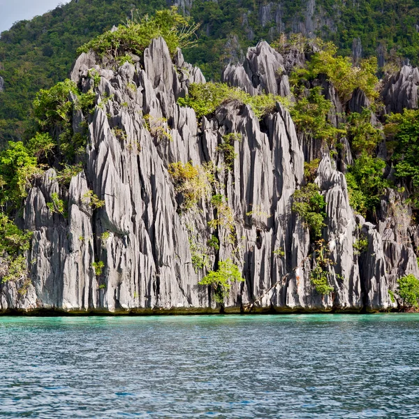 Güzel Cennet Körfezi Tropikal Bir Uçurumun Üzerinden Filipinler Görünümünde Lagoon — Stok fotoğraf