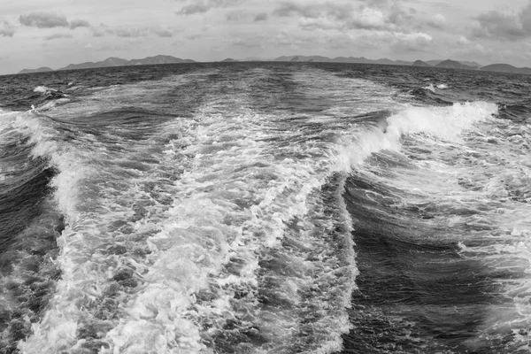 Utsikt från båten och Stilla havet — Stockfoto