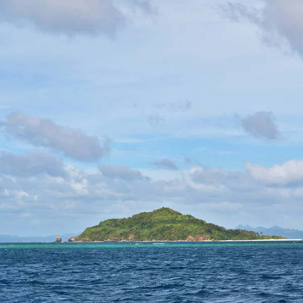 Una vista desde el barco y el océano Pacífico — Foto de Stock