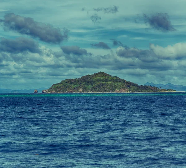 Desenfoque Filipinas Una Vista Desde Barco Fondo Montaña Del Océano — Foto de Stock