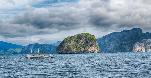 A view from  boat  and the pacific ocean — Stock Photo, Image