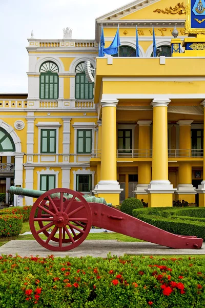 Cannon Bangkok Thailand Architecture Garden Temple Stee — Stock Photo, Image