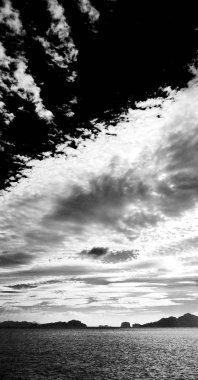 Pasifik Okyanusu bulutlar ve ışıklar 