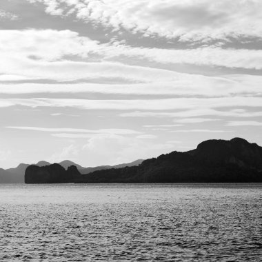 Pasifik Okyanusu bulutlar ve ışıklar 