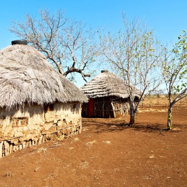  Lesotho sokak köyde avlu yakınındaki