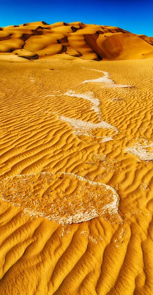 Em oman velho deserto esfregar al khali o quarto vazio e ao ar livre — Fotografia de Stock