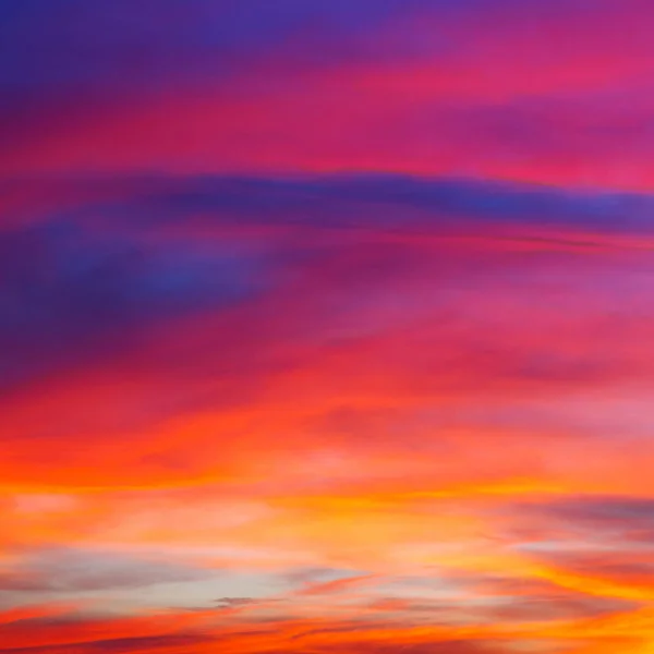 En philippines nuage abstrait et coucher de soleil — Photo