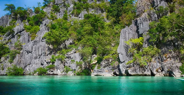 Desde Barco Filipinas Isla Serpiente Cerca Del Nido Palawan Hermoso — Foto de Stock