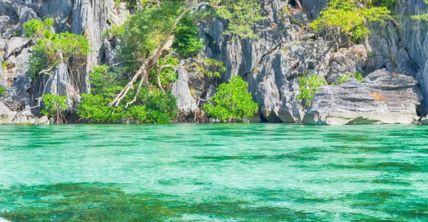 Desde Barco Filipinas Isla Serpiente Cerca Del Nido Palawan Hermoso — Foto de Stock