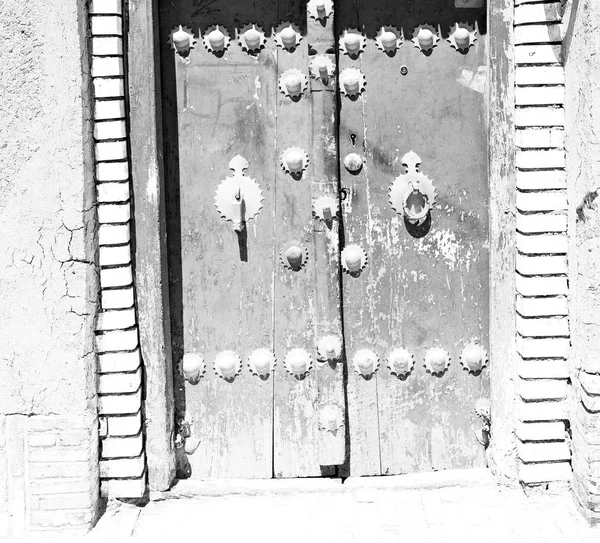 In   iran  old wooden  door — Stock Photo, Image