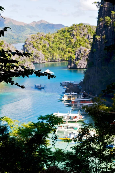 Philippinischen Blick Von Einer Klippe Auf Die Wunderschöne Paradiesische Bucht — Stockfoto