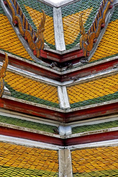 Azië thailand bangkok zonnige tempel abstracte dak — Stockfoto