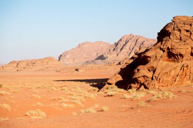 Çölde kum ve dağ macera hedef