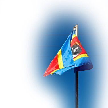  Svaziland dalgalanan bayrak ve gökyüzü    