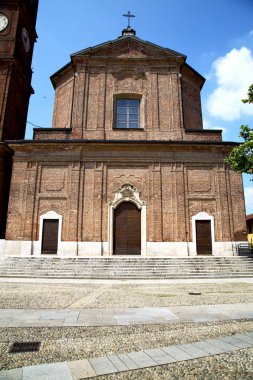 kapalı bari eski kilisede kule kaldırım İtalya lombardy tuğla