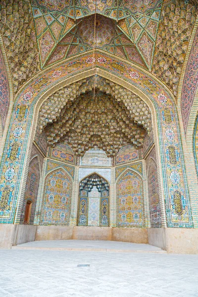 I iran den gamla moskén — Stockfoto