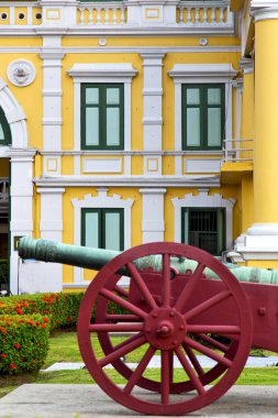   Bangkok Tayland çiçek bahçesi ve tapınak steet savaş topu