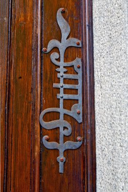 Castellanza bulanıklık kapalı ahşap çapraz