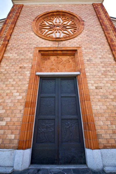 Church Vergiate Closed Brick Tower Sidewalk Italy Lombardy Old — Stock Photo, Image