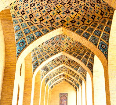 İran Şiraz koridor geçiş 