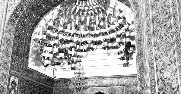 В мінареті і старій античній мечеті — стокове фото