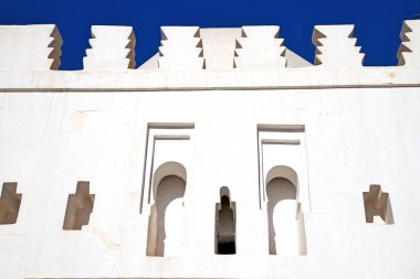  Cami Müslümanı, Fas Afrika minare dini ve mavi gökyüzünün tarih sembolü.