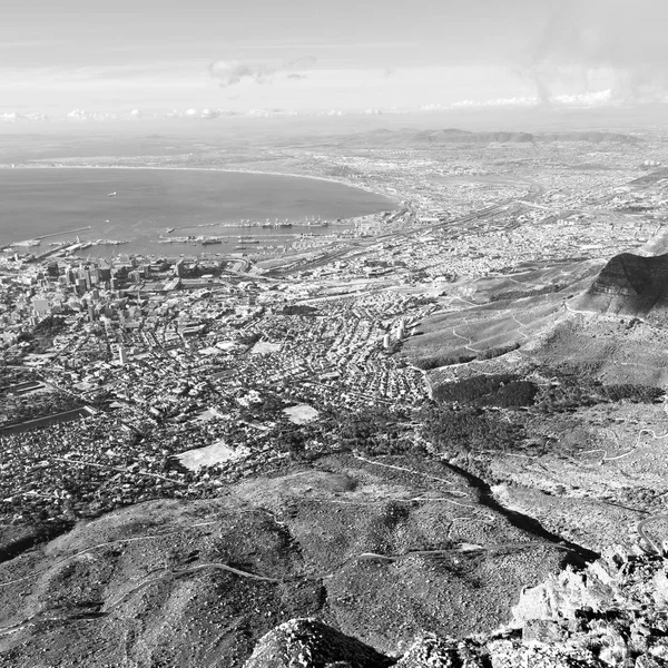 Na África do Sul skyline cidade da montanha — Fotografia de Stock