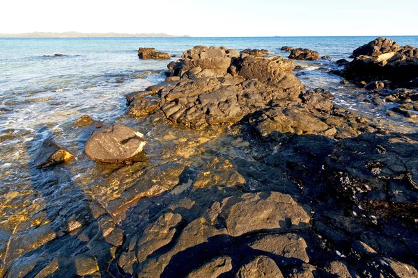     Madagaskar yosun kum Adası gökyüzü ve rock 