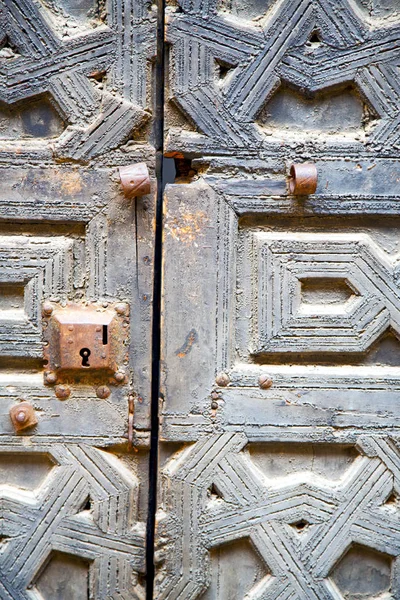 Morocco marrom enferrujado na África fachada casa e seguro — Fotografia de Stock