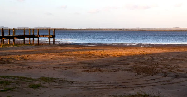 Im südafrikanischen Naturschutzgebiet und an der Seebrücke — Stockfoto