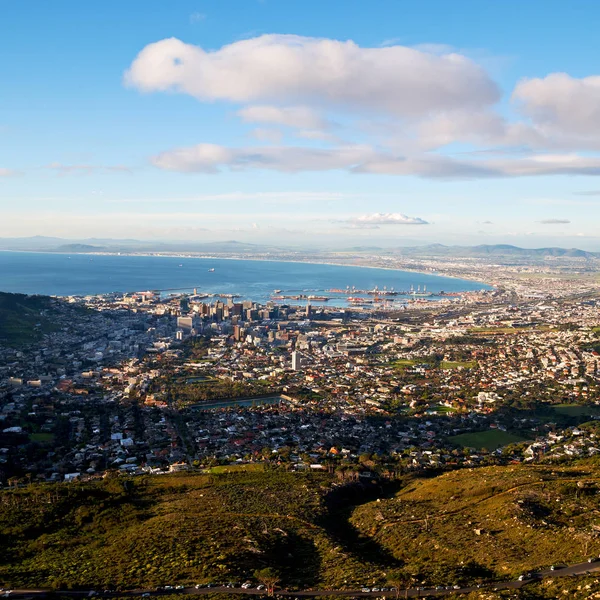 En Afrique du Sud Cape Town skyline de la montagne de la table — Photo