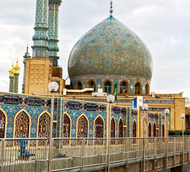 İran ve eski antika Camii minaresi