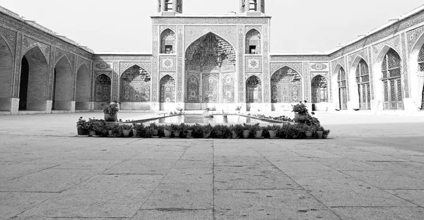 In iran the old    mosque — Stock Photo, Image