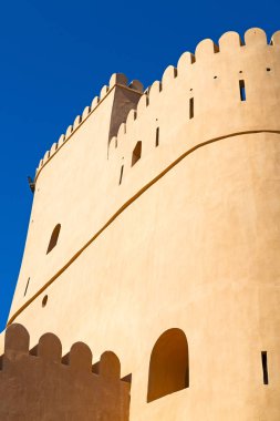Umman Muscat eski savunma fort battlesment gökyüzü bir