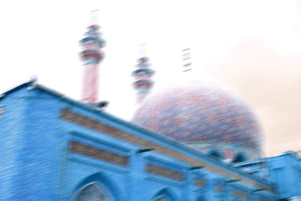 Em iran e antigo antigo minarete mesquita — Fotografia de Stock