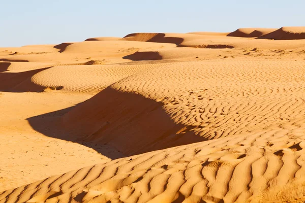 En oman viejo desierto frotar al khali el cuarto vacío y al aire libre —  Fotos de Stock