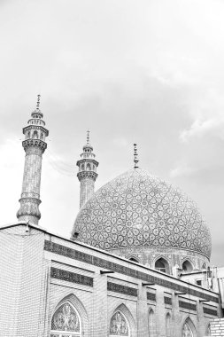 İran ve eski antika Camii minaresi