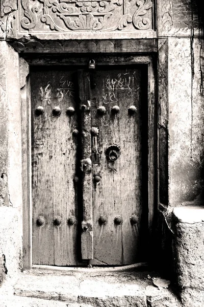 In iran old  door — Stock Photo, Image