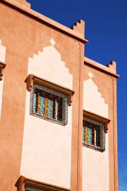  Fas Afrika ve eski wal tuğla tarihi penceresinde