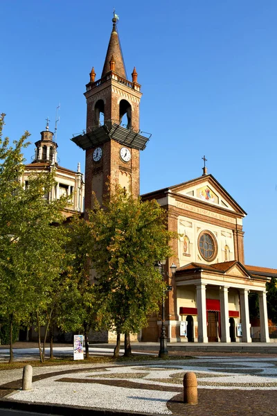 Nella Vecchia Chiesa Parabiago Chiuso Mattone Torre Marciapiede Italia Lombardia — Foto Stock
