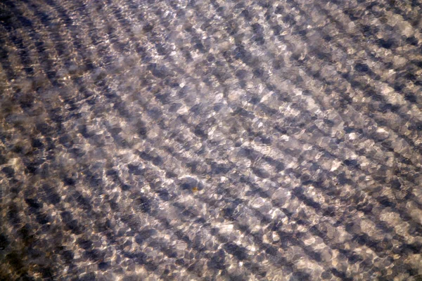Sabbia e la spiaggia baia astratta di un bagnato mare di porcellana del sud — Foto Stock