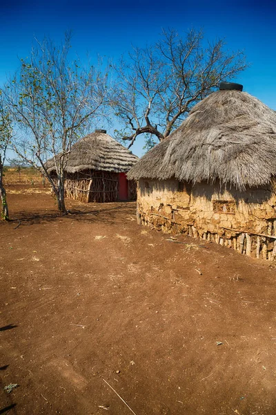 W lesotho ulicy wieś w pobliżu courtyard — Zdjęcie stockowe