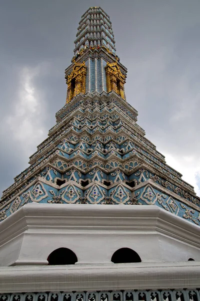 Thailand bangkok regen paläste asien himmel und farben — Stockfoto