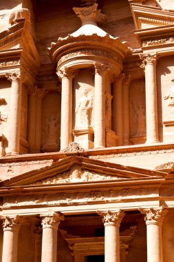  eski manastır güzel dünyasına merak ediyorum