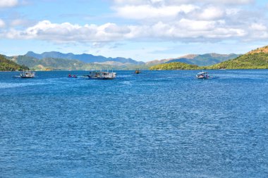   Tekne ve Pasifik Okyanusu görünümünden   