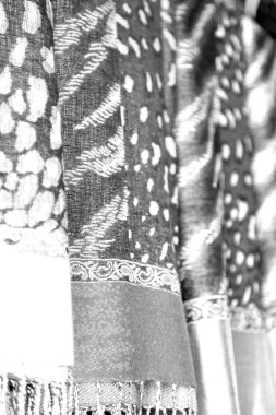 Filipinler Aksesuar Derma eşarp ve başörtüsü eski pazarında bulanıklık  