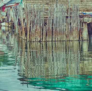 Türkiye ev gecekondu yoksul insanların kavramı yoksulluk ve yıkımı için bulanıklık